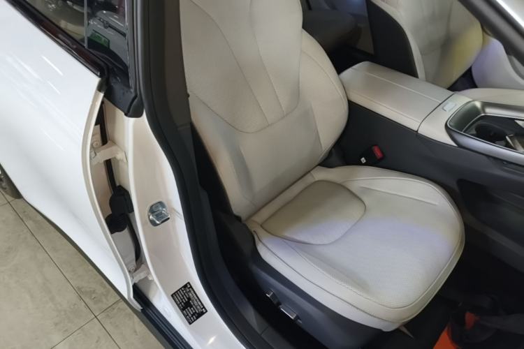 Used ARCFOX Alpha S5 2025 560MAX 185kW Right Front Seat