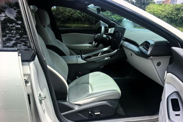 Used ARCFOX Alpha S5 2025 560PRO 185kW Right Front Seat