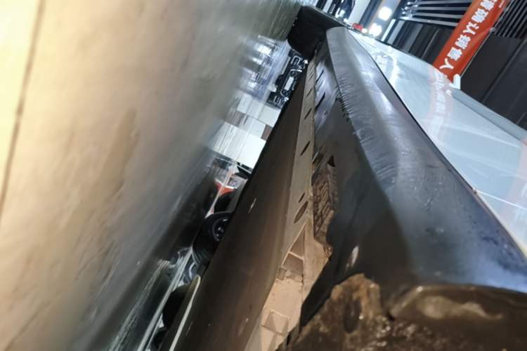 Used ARCFOX Alpha S5 2025 560MAX 185kW Right Side Sill