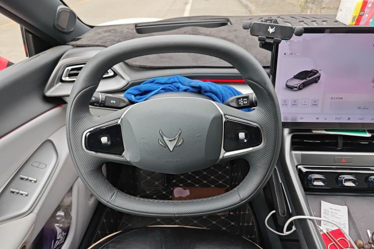 Used ARCFOX Alpha S5 2025 668MAX Shenxing Version 200kW Steering Wheel
