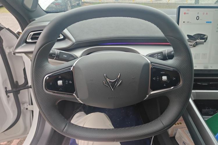 Used ARCFOX Alpha S5 2025 560MAX 185kW Steering Wheel