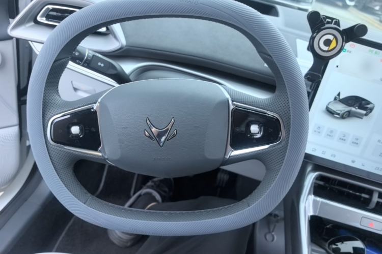 Used ARCFOX Alpha S5 2025 560MAX 185kW Steering Wheel