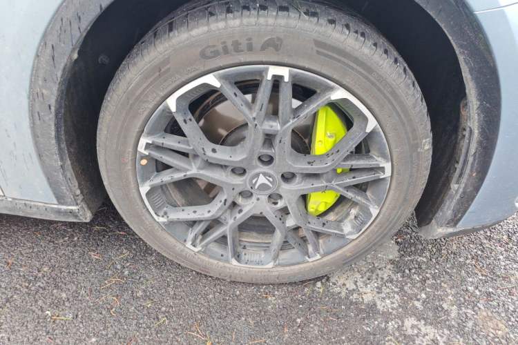 Used ARCFOX Alpha S5 2026 Model, 720 Yuan, Jing Shen Xing Version, 200kW Right Front Wheel Hub
