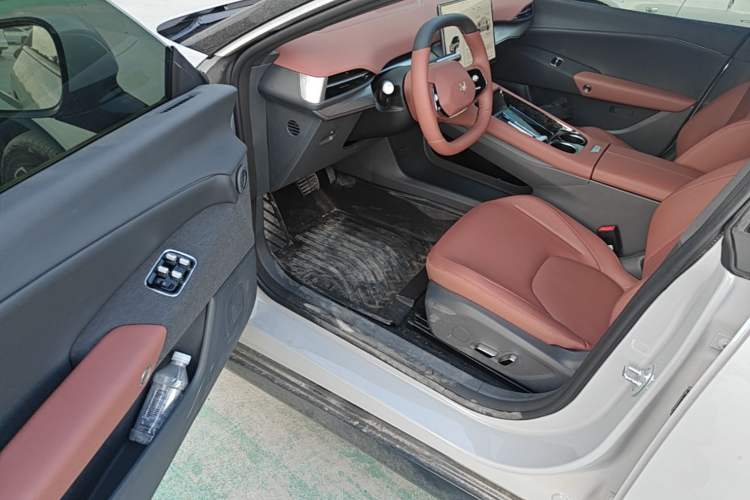 Used ARCFOX Alpha S5 2026 Model 630 Yuanjing Smart Drive 185kW Driver Seat