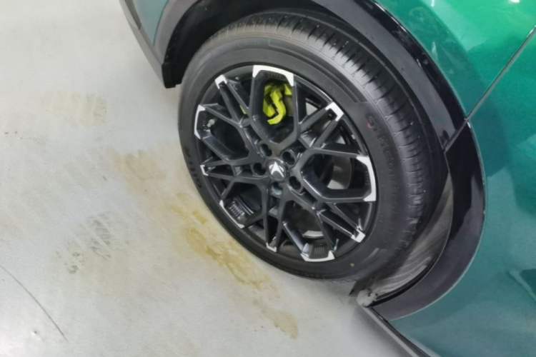 Used ARCFOX Alpha S5 2026 Model, 720 Yuan, Jing Shen Xing Version, 200kW Right Rear Wheel Hub