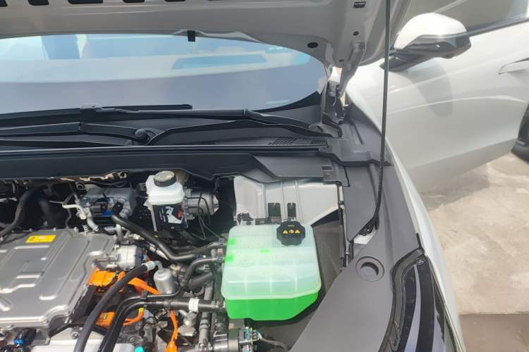 Used ARCFOX Alpha S5 2026 Model 630 Yuanjing Smart Drive 185kW Engine Bay Left