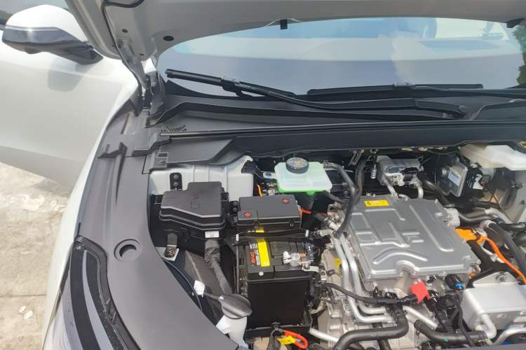 Used ARCFOX Alpha S5 2026 Model 630 Yuanjing Smart Drive 185kW Engine Bay Right
