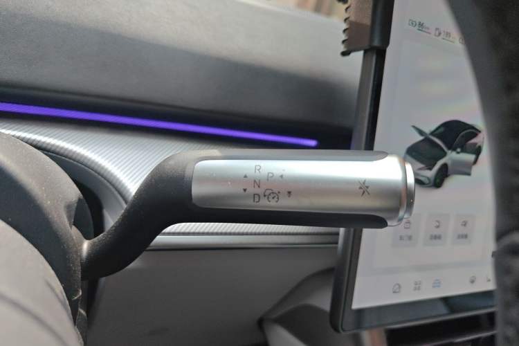Used ARCFOX Alpha S5 2026 Model 1450 Yuanjing Smart Drive 200kW Gear Lever