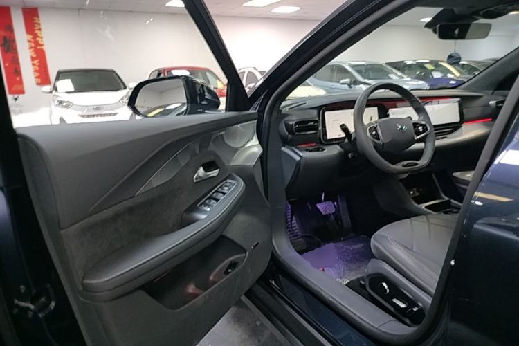 Used ARCFOX Alpha S6 2025 735MAX 160kW Driver Seat