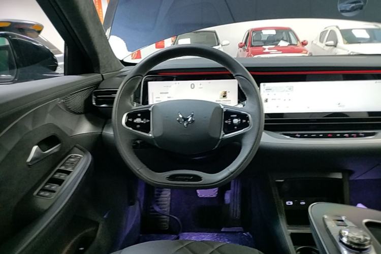 Used ARCFOX Alpha S6 2025 735MAX 160kW Steering Wheel