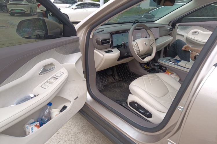 Used ARCFOX Alpha S6 2025 735MAX 175kW Driver Seat
