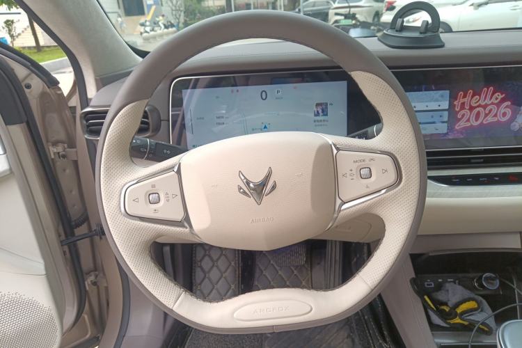 Used ARCFOX Alpha S6 2025 735MAX 175kW Steering Wheel