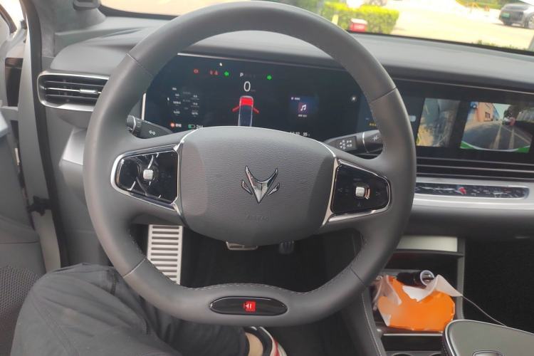 Used ARCFOX Alpha S6 2025 602 with Three LiDAR Sensors Steering Wheel