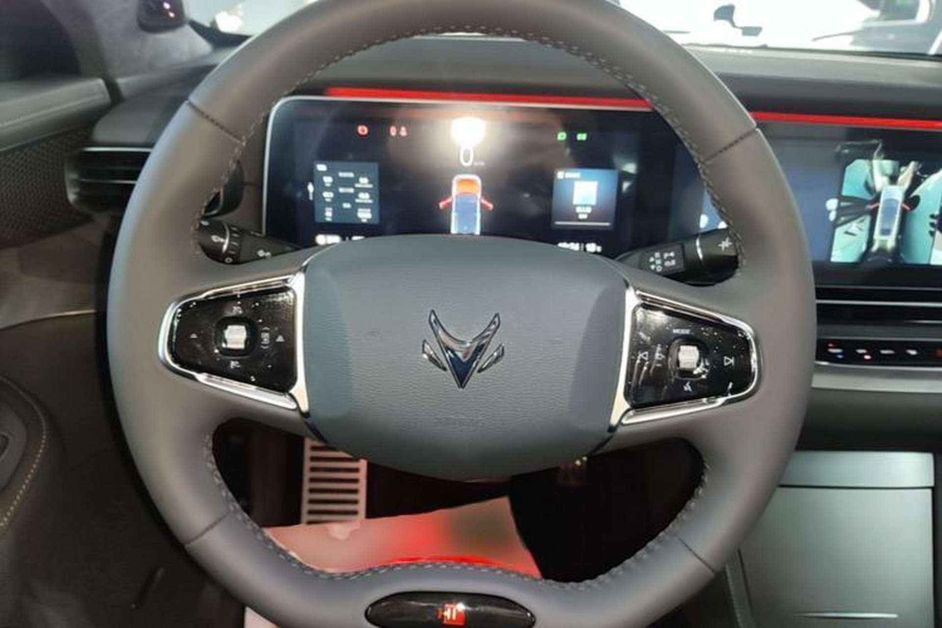 Used ARCFOX Alpha S6 2025 602 with Three LiDAR Sensors Steering Wheel