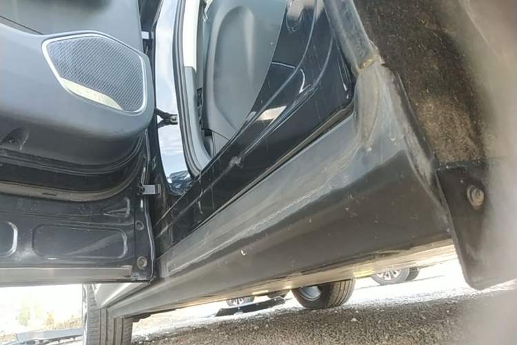 Used ARCFOX Alpha T 2021 653S+ 160kW Left Side Sill