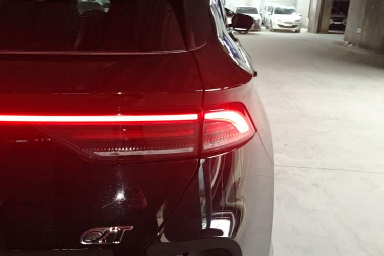 Used ARCFOX Alpha T 2021 653S 160kW Right Rear Taillight