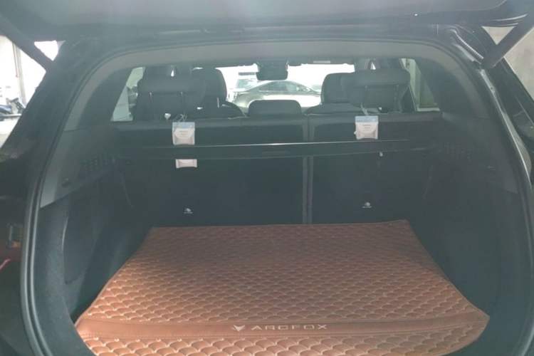 Used ARCFOX Alpha T 2021 653S 160kW Trunk