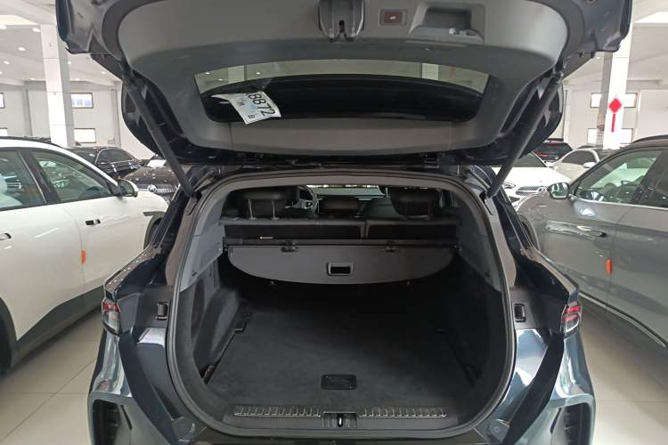 Used ARCFOX Alpha T 2021 653S 160kW Trunk