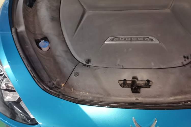Used ARCFOX Alpha T 2021 600H Engine Bay Right
