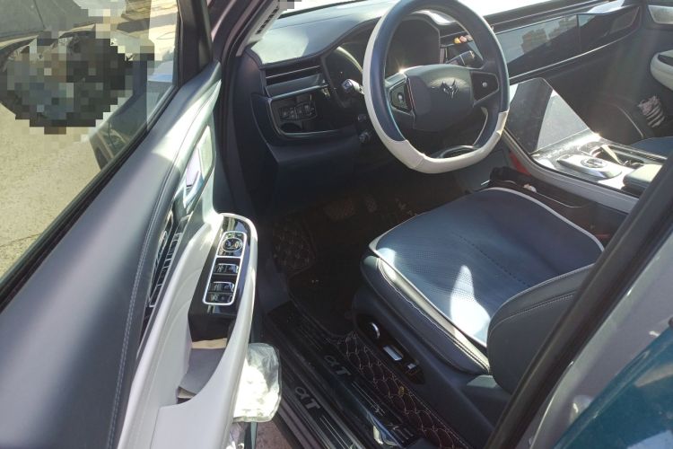 Used ARCFOX Alpha T 2021 653S 160kW Interior 3