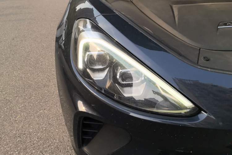 Used ARCFOX Alpha T 2021 653S+ 160kW Right Front Headlight