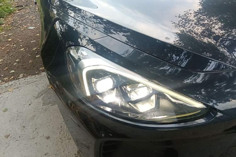 Used ARCFOX Alpha T  Right Front Headlight