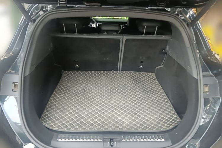 Used ARCFOX Alpha T  Trunk