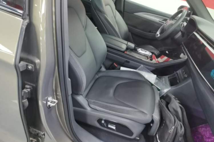 Used ARCFOX Alpha T 2021 600H Right Front Seat