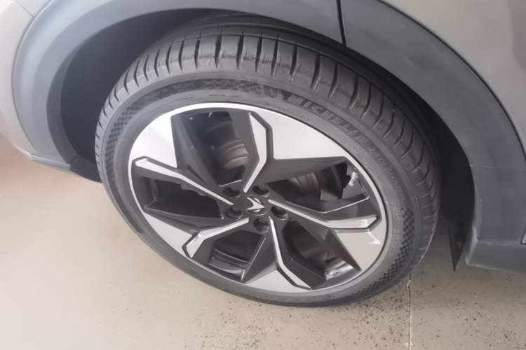 Used ARCFOX Alpha T 2021 653S+ 160kW Right Rear Wheel Hub