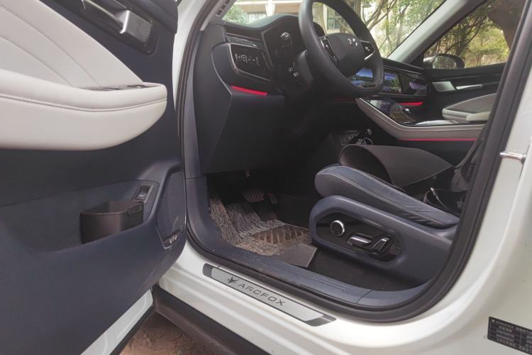 Used ARCFOX Alpha T 2021 653S+ 160kW Driver Seat