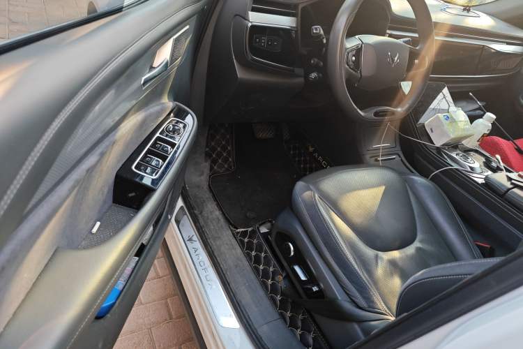 Used ARCFOX Alpha T 2021 653S+ 160kW Driver Seat