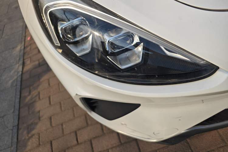 Used ARCFOX Alpha T 2021 653S+ 160kW Right Front Headlight