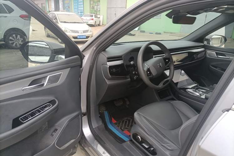 Used ARCFOX Alpha T 2021 653S+ 160kW Driver Seat