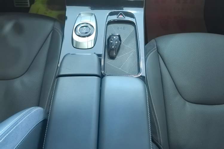 Used ARCFOX Alpha T 2021 600H Gear Lever