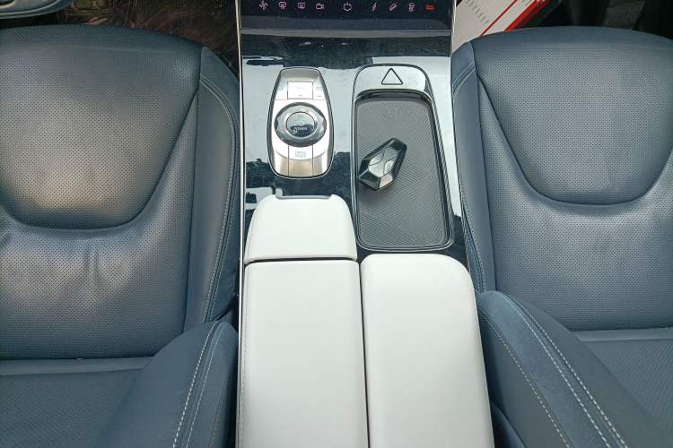 Used ARCFOX Alpha T 2021 600H Gear Lever