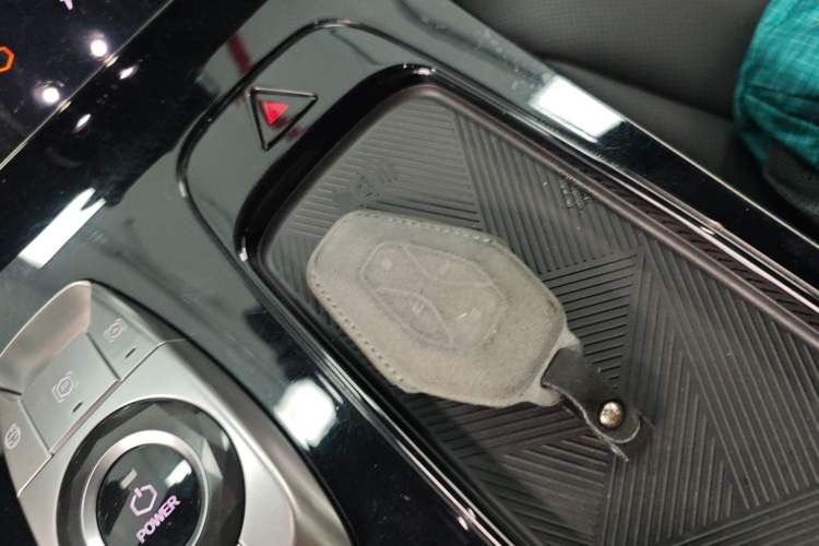 Used ARCFOX Alpha T 2021 653S+ 160kW Interior 1