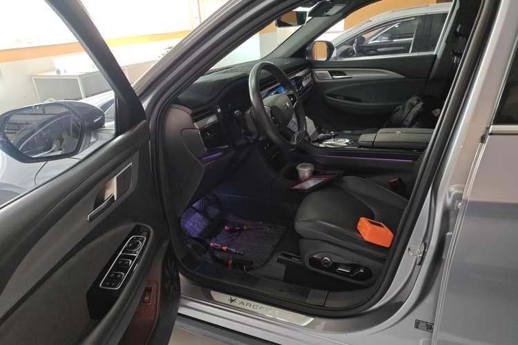 Used ARCFOX Alpha T 2021 653S+ 160kW Interior 3