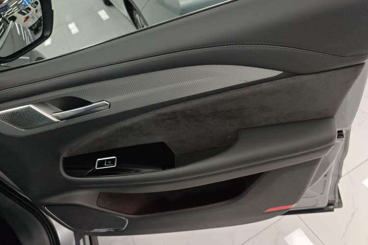 Used ARCFOX Alpha T 2021 653S+ 160kW Interior 5