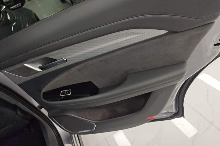 Used ARCFOX Alpha T 2021 653S+ 160kW Interior 6