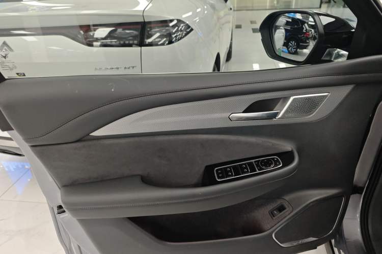 Used ARCFOX Alpha T 2021 653S+ 160kW Interior 7