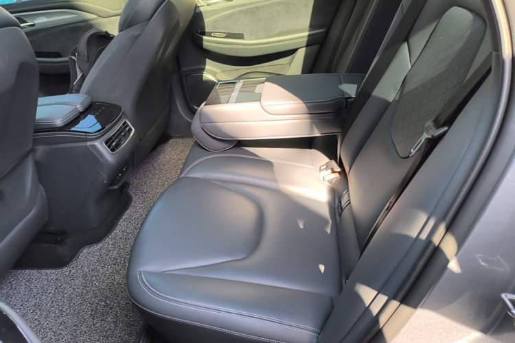 Used ARCFOX Alpha T 2021 653S 160kW Left Rear Seat