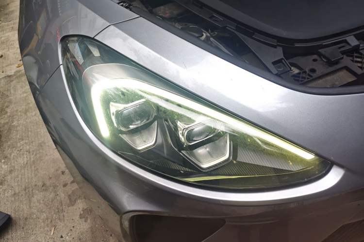 Used ARCFOX Alpha T 2021 653S 160kW Right Front Headlight