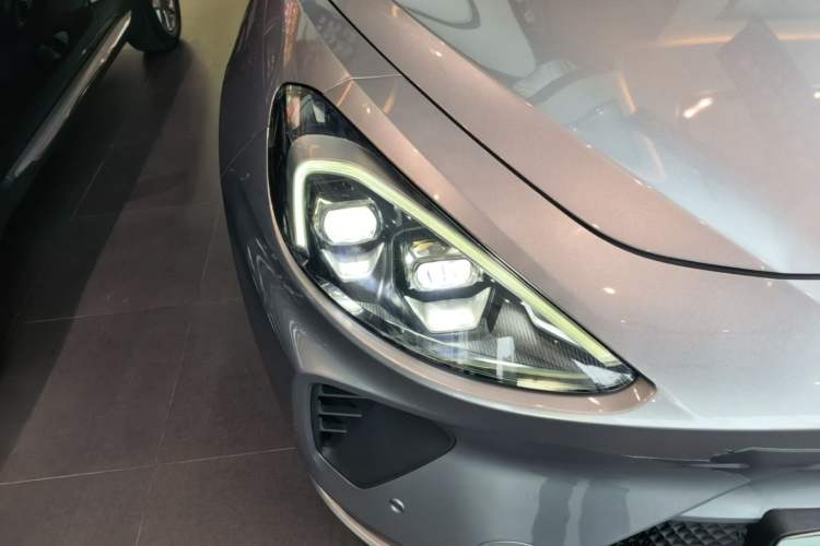 Used ARCFOX Alpha T 2021 600H Right Front Headlight