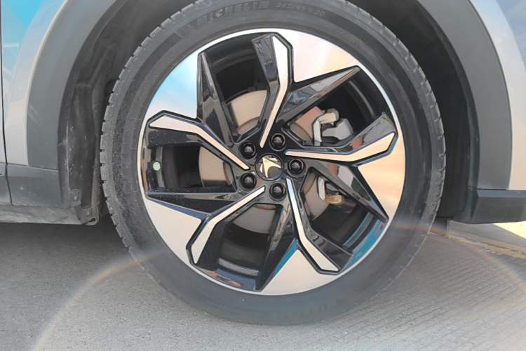 Used ARCFOX Alpha T 2021 653S 160kW Right Front Wheel Hub