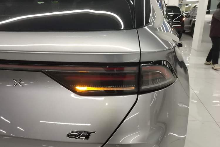 Used ARCFOX Alpha T 2021 480S 175kW Right Rear Taillight