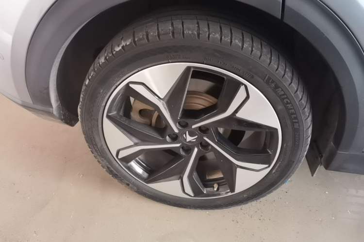 Used ARCFOX Alpha T 2021 653S+ 160kW Right Rear Wheel Hub
