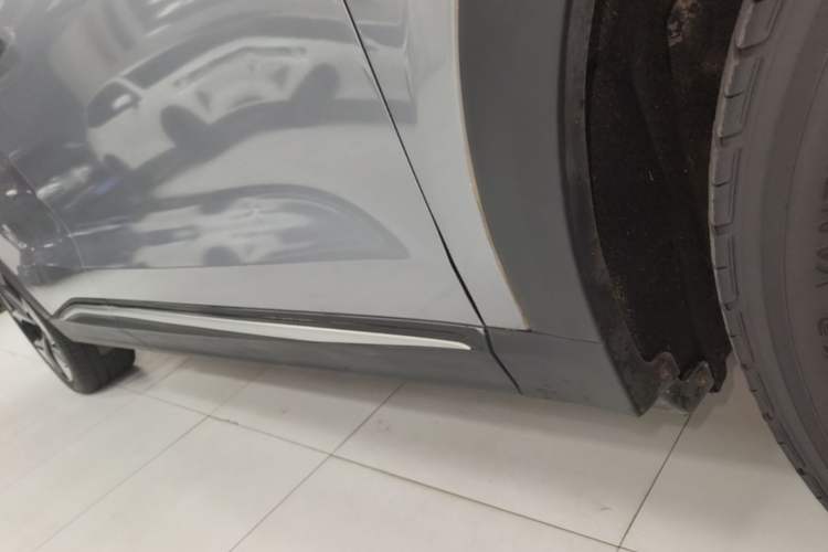 Used ARCFOX Alpha T 2021 653S+ 160kW Right Side Sill