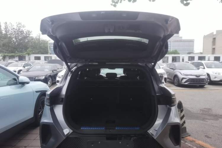 Used ARCFOX Alpha T 2021 653S+ 160kW Trunk
