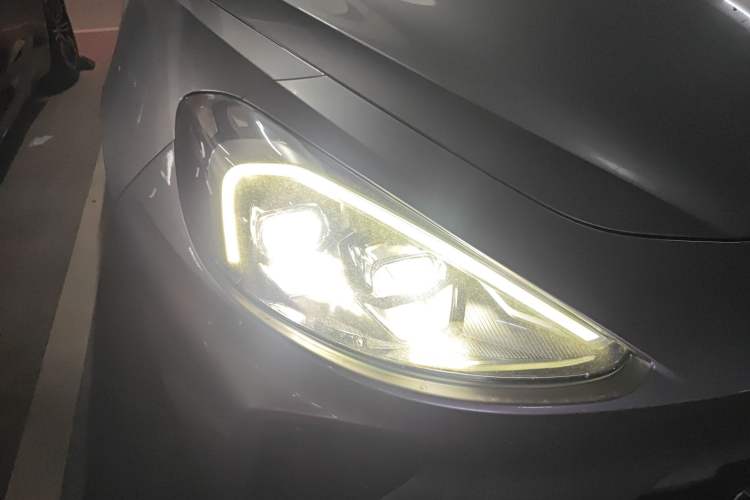 Used ARCFOX Alpha T 2021 600H Right Front Headlight