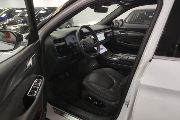 Used ARCFOX Alpha T 2021 653S+ 160kW Driver Seat